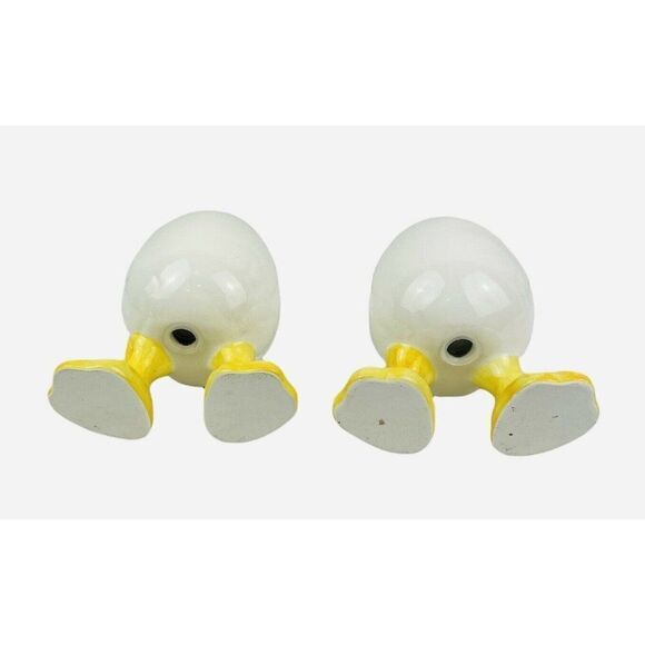 Novelty Easter Chicks in Eggs Salt and Pepper Shakers Feet Sheldon Shell Table - Picture 7 of 9